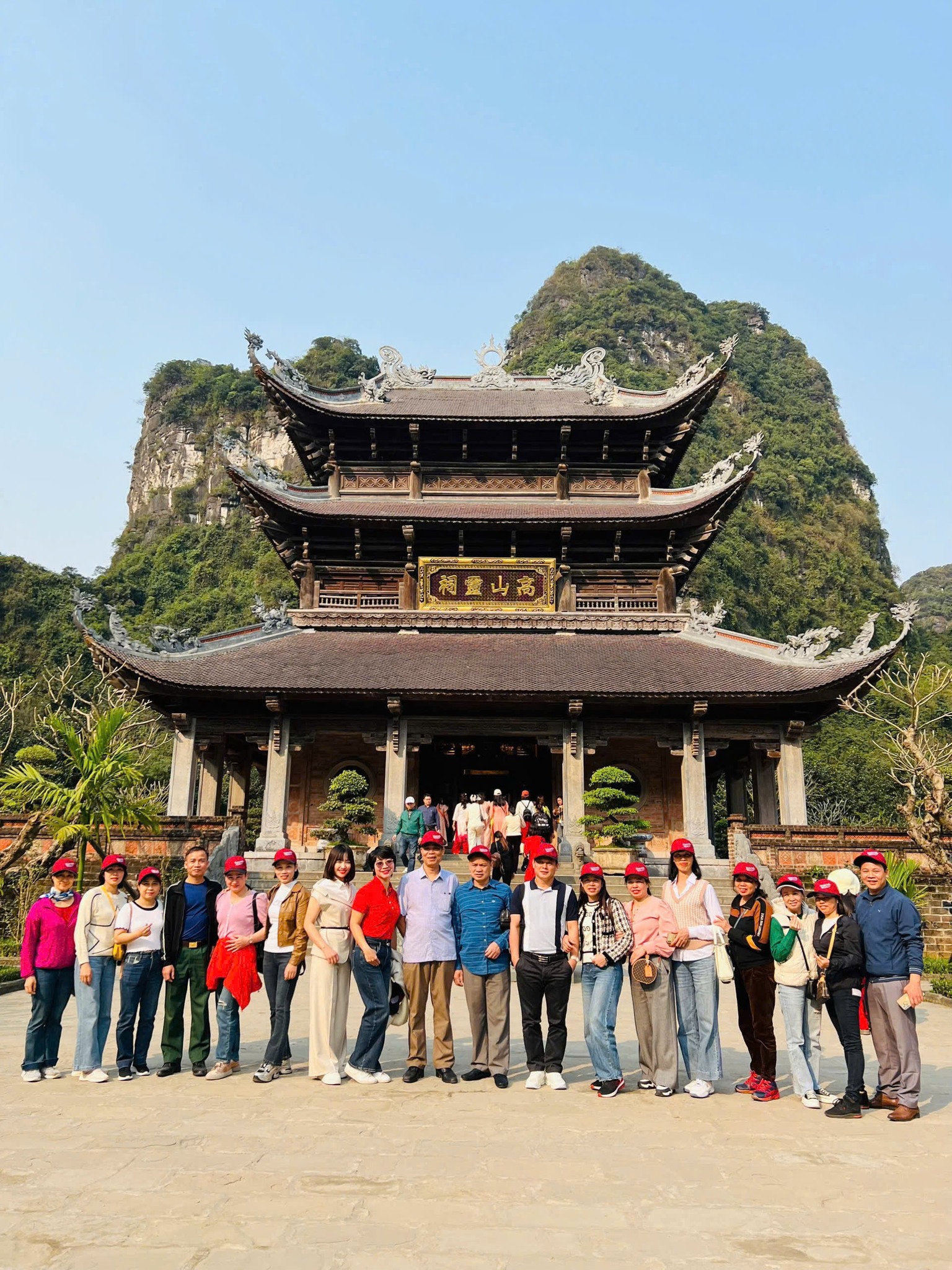 531003731 122162143112488071 3353250016819696567 N